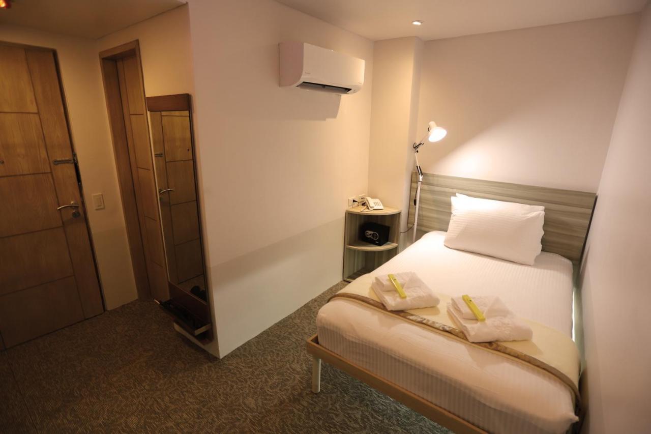 1010 Hotel Muntinlupa City Dış mekan fotoğraf