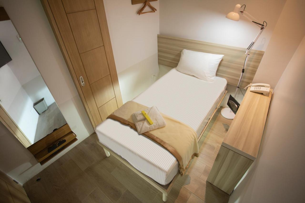1010 Hotel Muntinlupa City Dış mekan fotoğraf